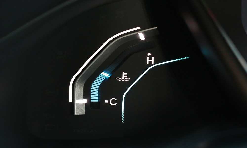 Ideal engine temperature for an oil check